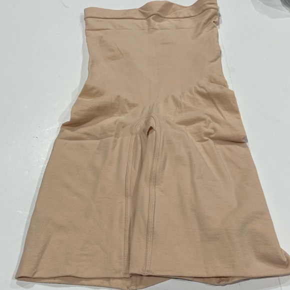 SPANX Higher Power Short in Soft Nude NWT - Picture 8 of 11